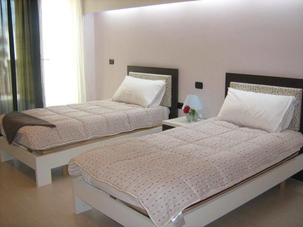 Hotel Albion Durres Exterior photo